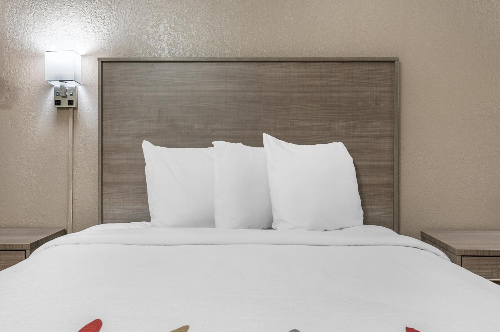 Red Roof Inn Greencastle South - Cloverdale Екстериор снимка