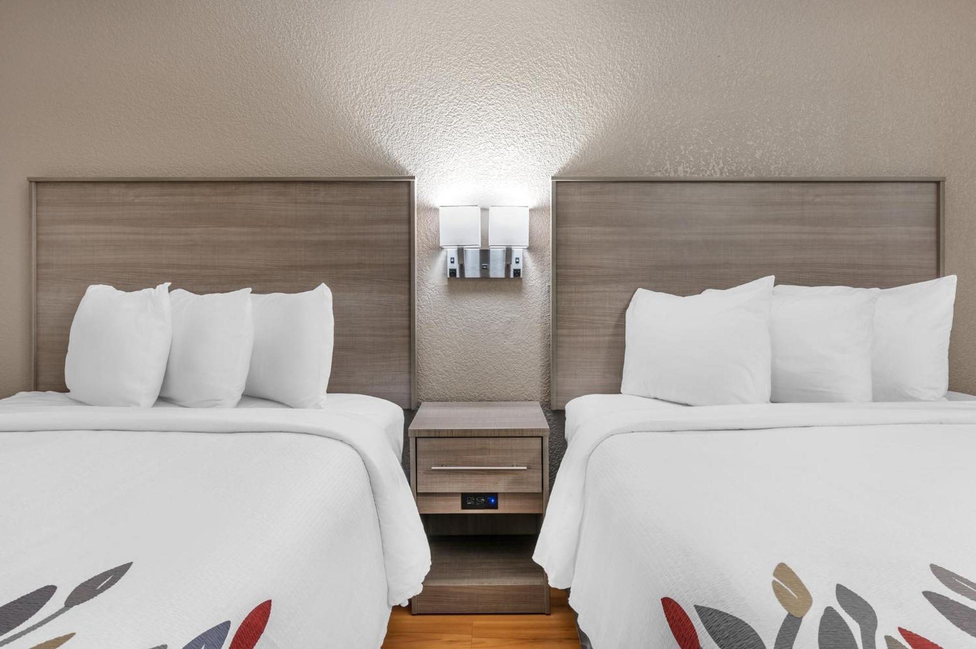 Red Roof Inn Greencastle South - Cloverdale Екстериор снимка
