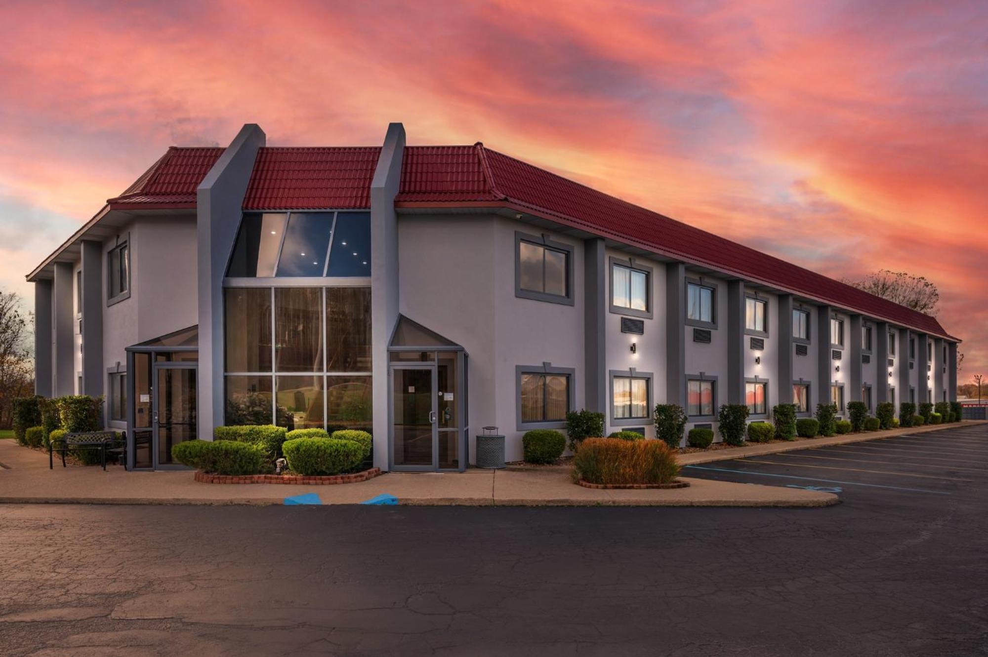 Red Roof Inn Greencastle South - Cloverdale Екстериор снимка